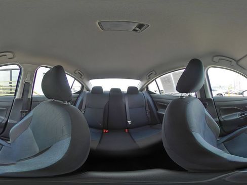 Used 2025 Nissan Versa SV FWD image 40