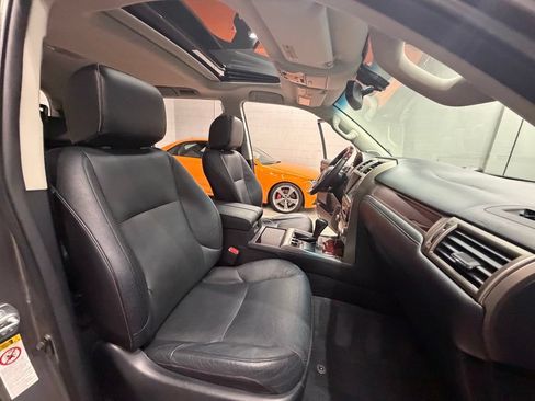 Used 2014 Lexus GX 460 w/ Premium Package AWD/4WD image 39