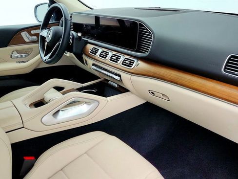 Used 2025 Mercedes-Benz GLE 350 4MATIC image 24