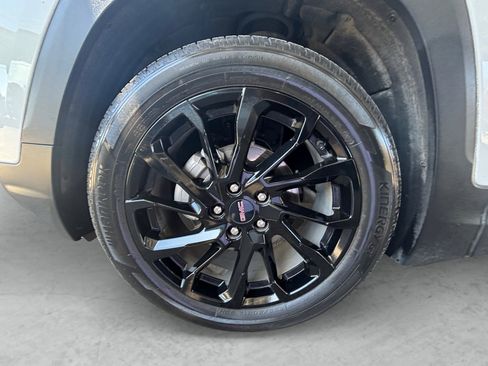 Certified 2024 GMC Terrain SLE w/ Elevation Edition image 28