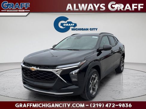 New 2026 Chevrolet Trax LT w/ Sunroof Package FWD image 1