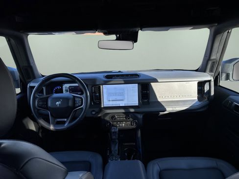 Used 2024 Ford Bronco Black Diamond w/ Sasquatch Package image 11