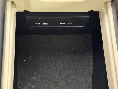 Used 2022 Mercedes-Benz E 450 4MATIC All-Terrain Wagon w/ Driver Assistance Package image 34