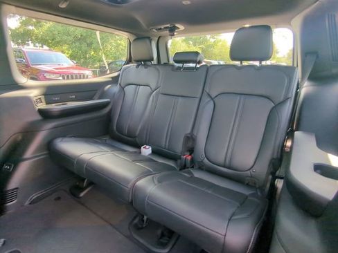 New 2026 Jeep Grand Wagoneer Limited AWD/4WD image 16