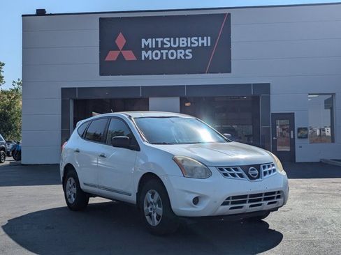 Used 2013 Nissan Rogue S image 1