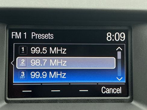 Used 2016 Ford Edge SE image 18