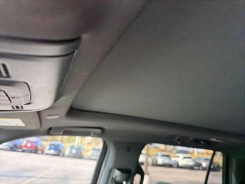 Used 2023 Chevrolet Tahoe Z71 w/ Luxury Package image 17