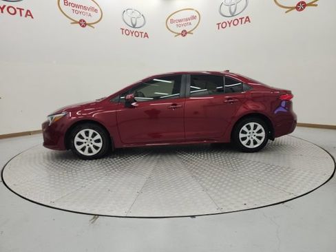 Used 2025 Toyota Corolla LE FWD image 6