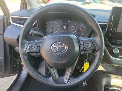Certified 2025 Toyota Corolla LE FWD image 19