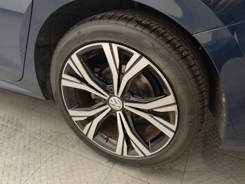 Used 2022 Volkswagen Passat 2.0T SE image 31