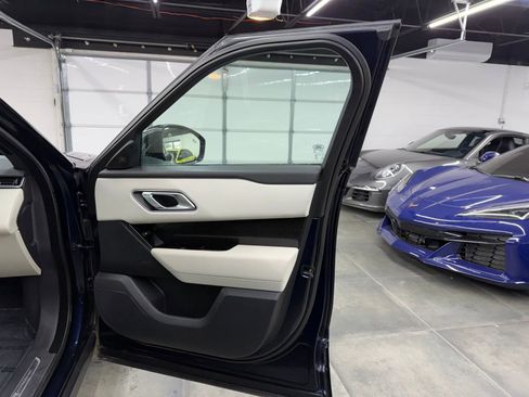 Used 2023 Land Rover Range Rover Velar R-Dynamic S image 23