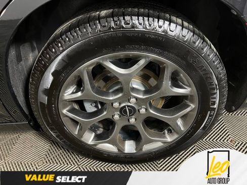 Used 2015 Chrysler 300 S w/ 300S Premium Group AWD/4WD image 27