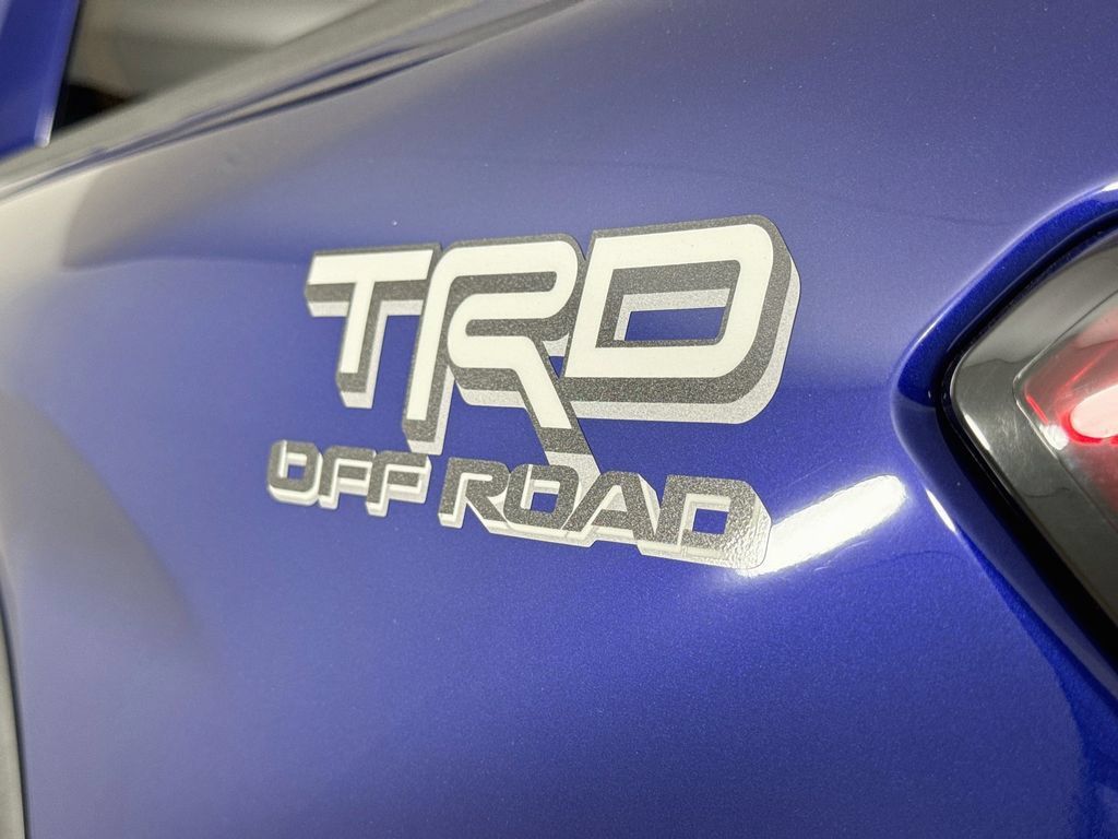 Used 2024 Toyota Tacoma TRD Off-Road w/ TRD Off Road Premium Package AWD/4WD image 27