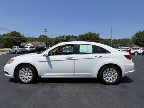 Used 2013 Chrysler 200 LX FWD image 19