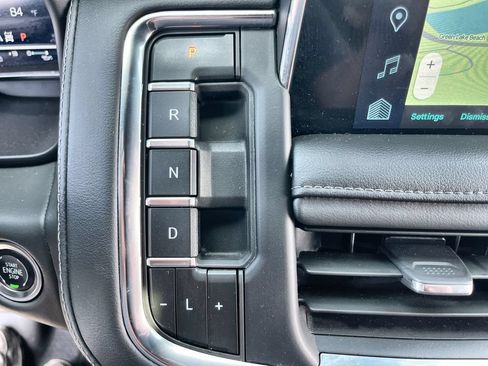 Used 2024 Chevrolet Tahoe Z71 w/ Luxury Package AWD/4WD image 16