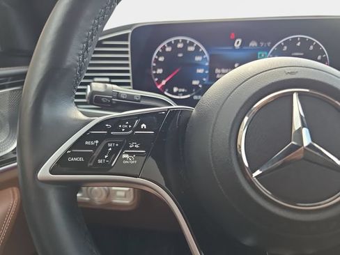 Used 2024 Mercedes-Benz GLS 450 4MATIC image 21