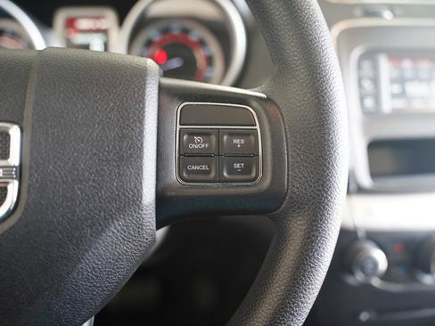 Used 2019 Dodge Journey SE FWD image 15