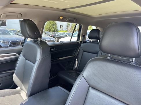 Used 2019 Volkswagen Atlas SEL R-Line AWD/4WD image 33