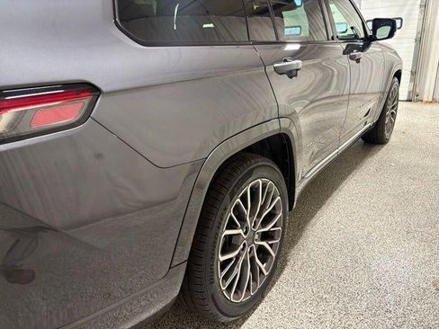 Used 2024 Jeep Grand Cherokee L Summit image 38