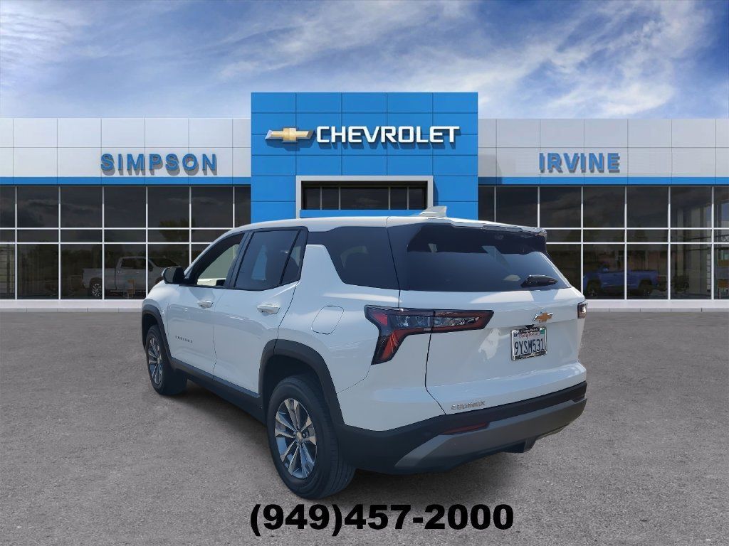 Used 2026 Chevrolet Equinox LT w/ Safety and Technology Package FWD image 6