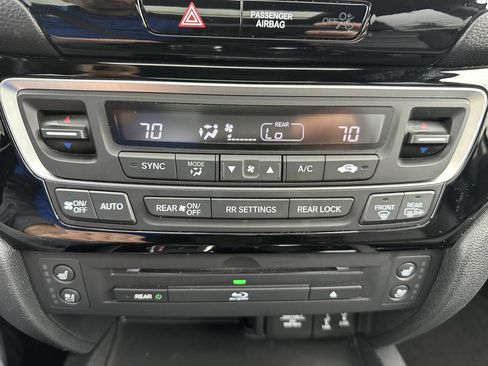 Used 2017 Honda Pilot Elite image 25