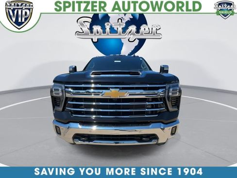Used 2024 Chevrolet Silverado 3500 LTZ w/ LTZ Plus Package AWD/4WD image 3