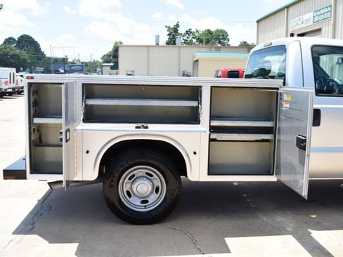 Used 2015 Ford F250 XL RWD image 9