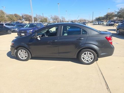 Used 2017 Chevrolet Sonic LS image 5