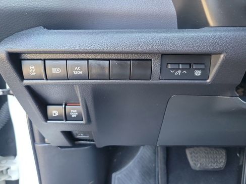 Used 2021 Toyota Sienna XSE w/ XSE Plus Package image 20