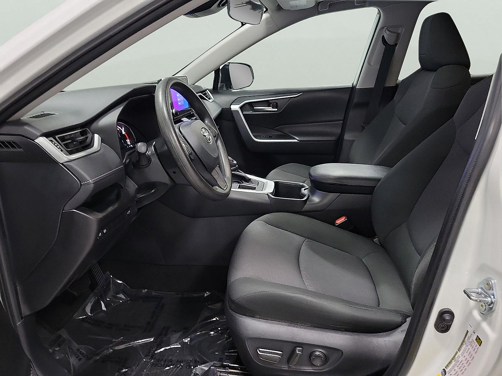 Certified 2025 Toyota RAV4 XLE w/ Convenience Package FWD image 12