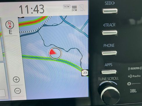 Certified 2022 Toyota Sienna Limited image 4