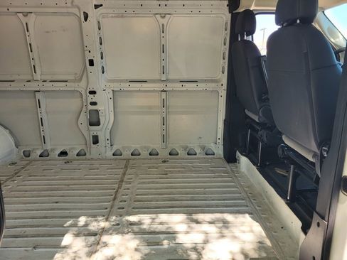 Used 2025 RAM ProMaster 2500 w/ Convenience Group FWD image 10