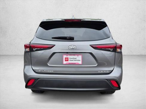 Certified 2026 Toyota Highlander XLE AWD/4WD image 7