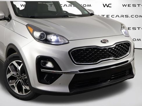 Used 2021 Kia Sportage EX w/ EX Technology Package FWD image 52