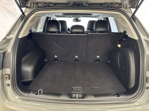 Used 2022 Jeep Compass Limited w/ Sun and Sound Group image 25