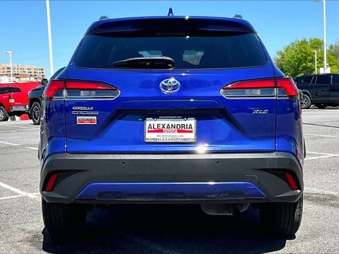 Used 2024 Toyota Corolla Cross XLE image 4