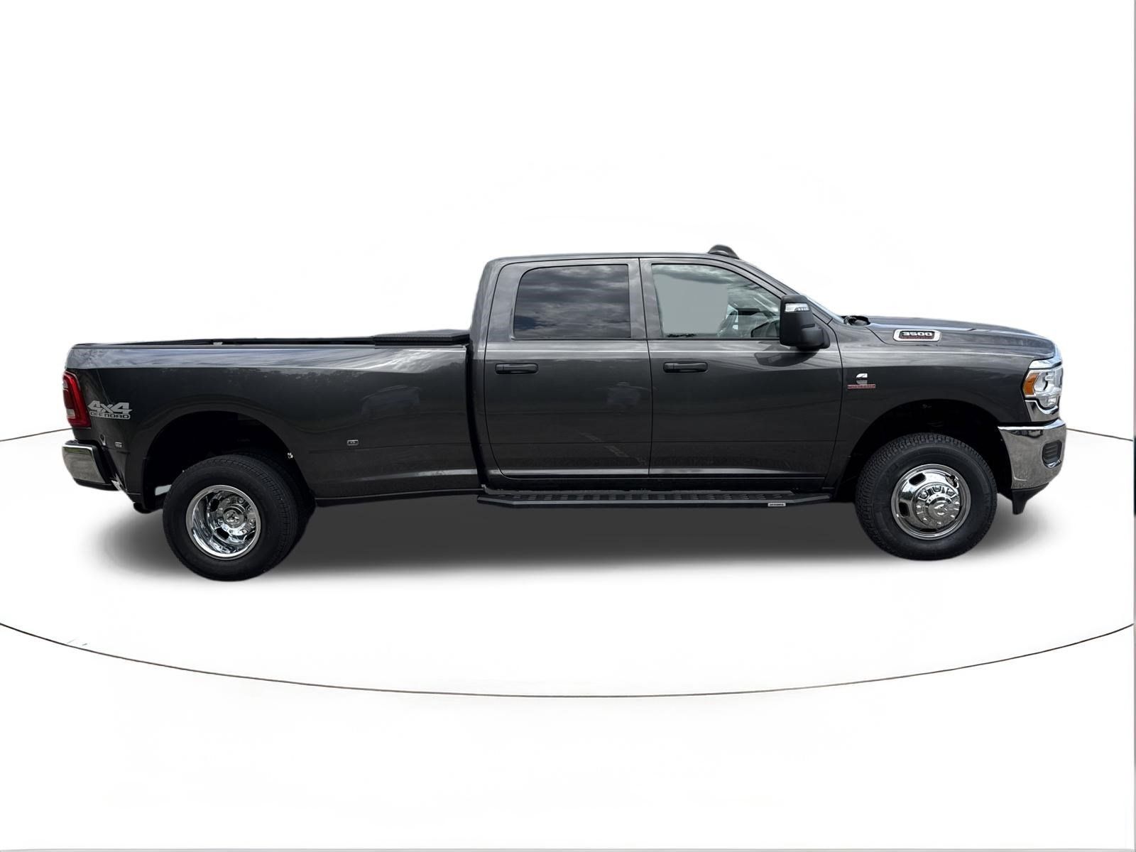 Used 2024 RAM 3500 Tradesman w/ Safety Group AWD/4WD image 2