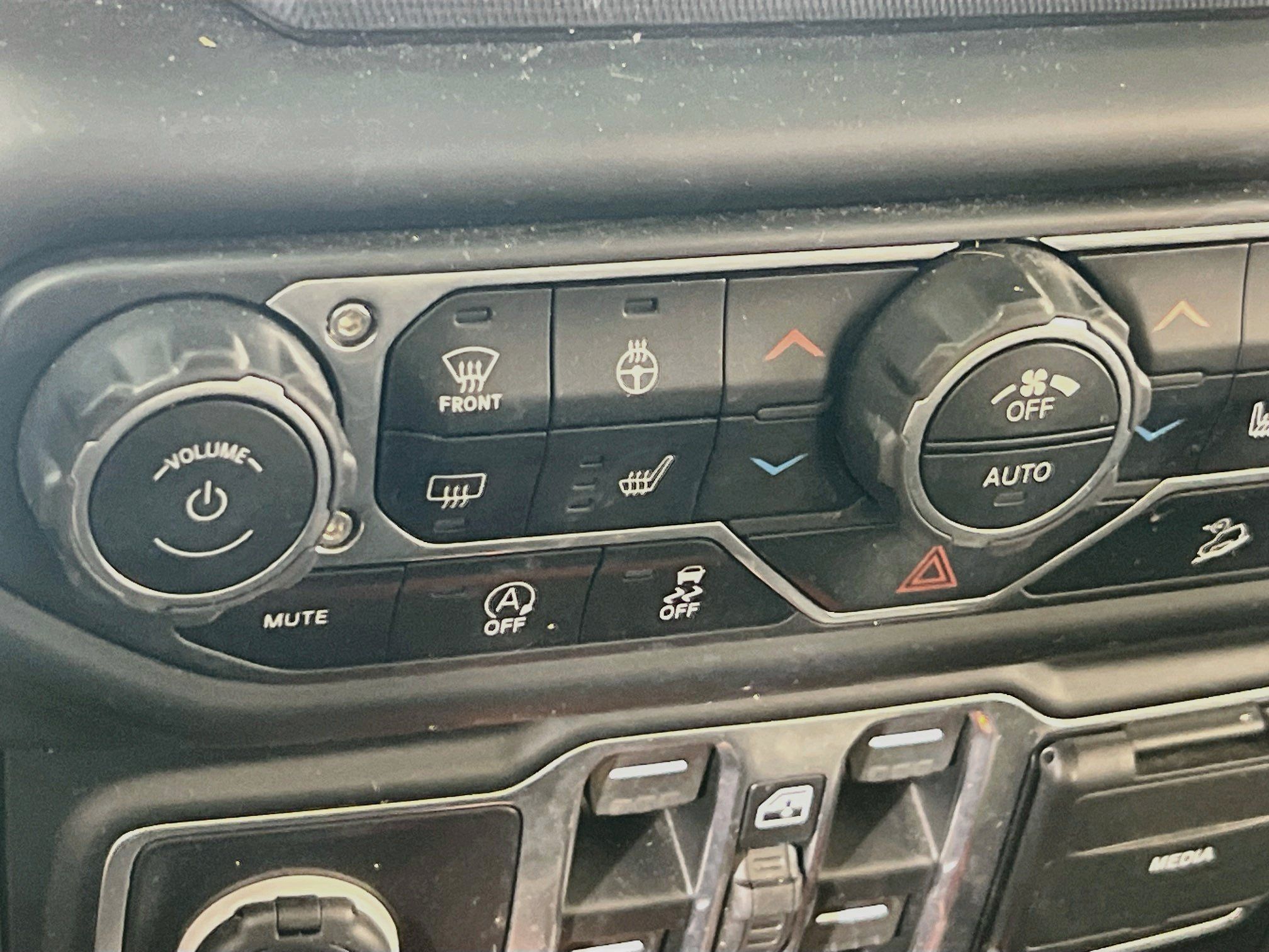 Used 2020 Jeep Wrangler Unlimited Sport AWD/4WD image 19