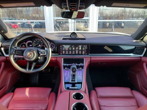 Used 2022 Porsche Panamera 4S AWD/4WD image 34