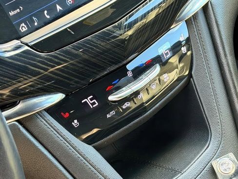 Used 2020 Cadillac XT6 Premium Luxury image 20