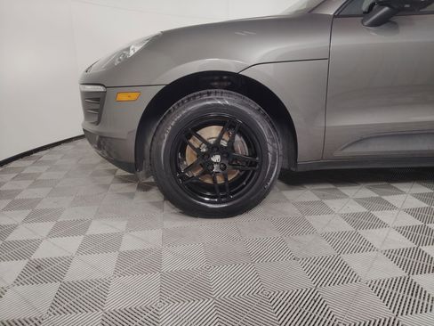 Used 2018 Porsche Macan image 27
