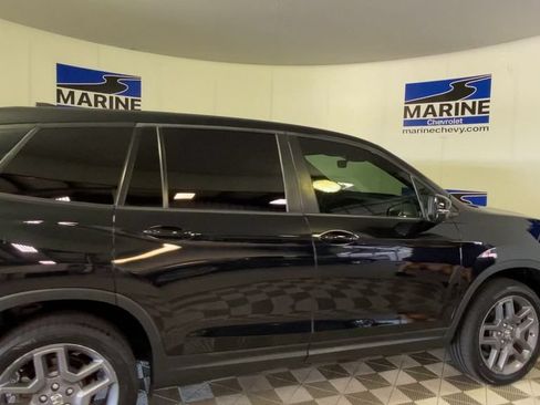 Used 2023 Honda Passport EX-L image 2
