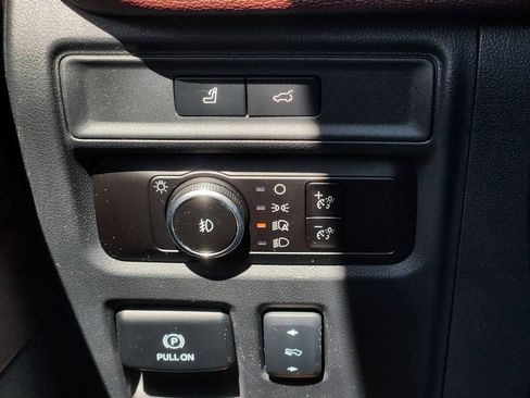 Used 2023 Ford Expedition Max Limited image 22