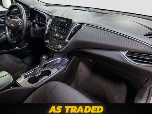 Used 2018 Chevrolet Malibu LT FWD image 29