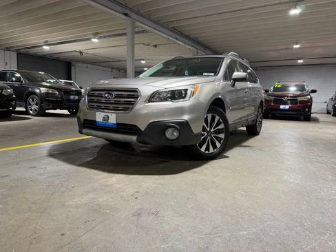 Used 2017 Subaru Outback 2.5i Limited AWD/4WD image 1