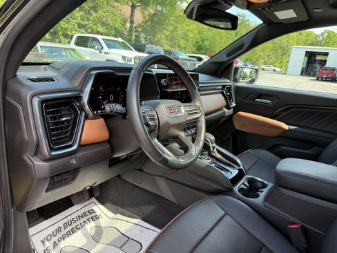 Used 2023 GMC Canyon AT4 w/ AT4 Premium Package AWD/4WD image 13