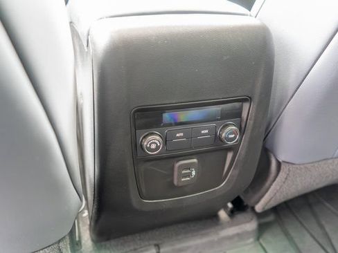 Used 2024 Buick Enclave Essence w/ Experience Buick Package AWD/4WD image 19