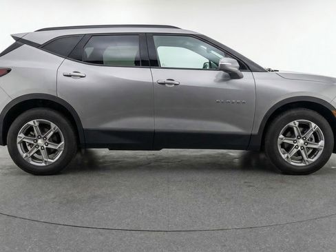 Used 2025 Chevrolet Blazer LT image 11