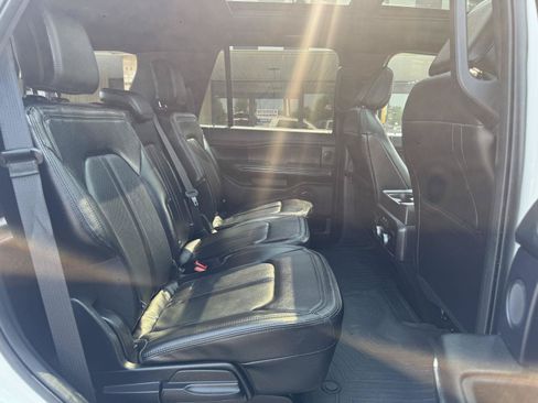 Used 2021 Ford Expedition Limited AWD/4WD image 27