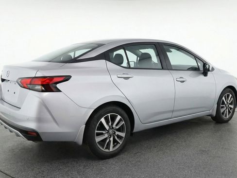 Used 2025 Nissan Versa SV FWD image 9